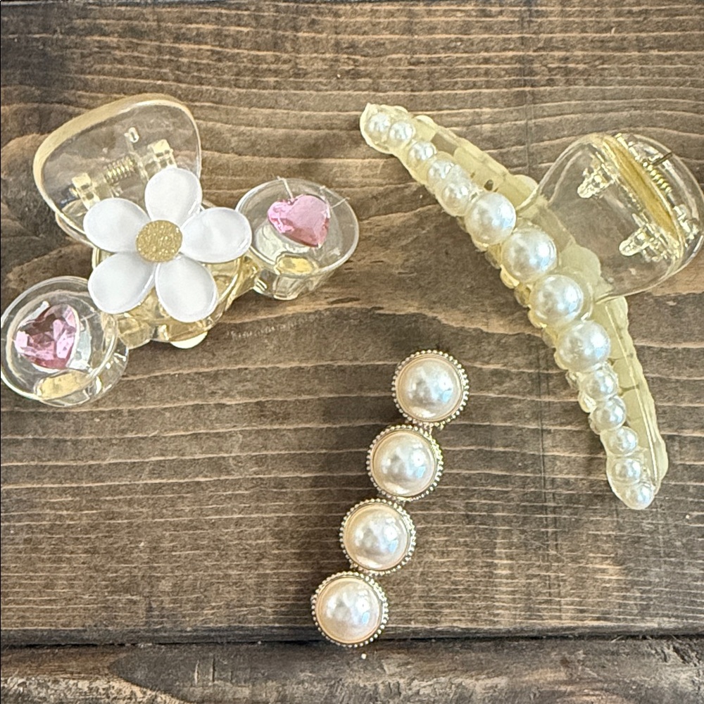 Kari Pearl and Floral Hair Clip Set; (3 Pieces) NWOT